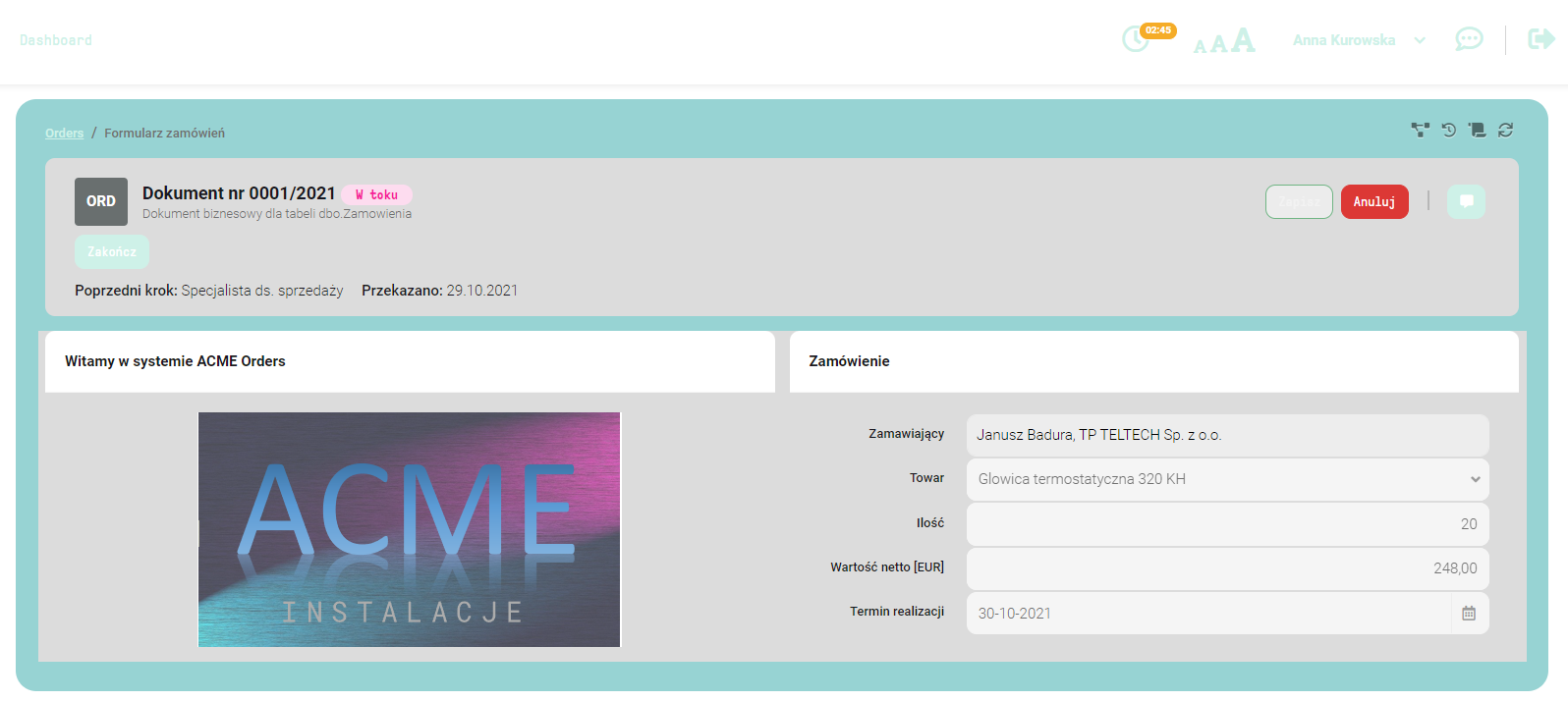 Formularz w trybie tylko do odczytu z dostępnym przyciskiem workflow