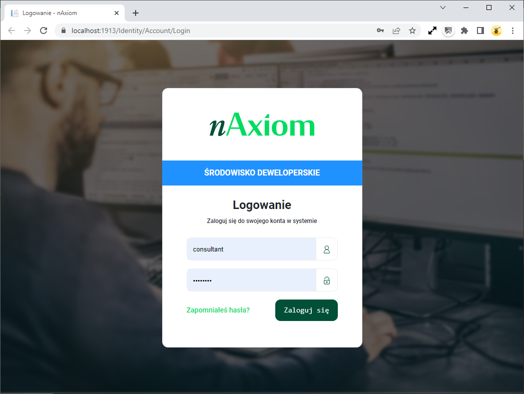 Strona logowania do nAxiom (na ilustracjach w tym podręczniku jest zwykle widoczny adres <code>https://localhost:<i>nr_portu</i></code>)